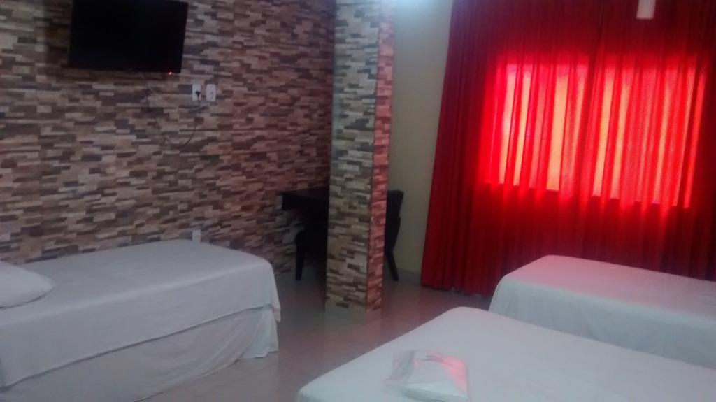 Hotel Dois Candangos Núcleo Bandeirante Zimmer foto